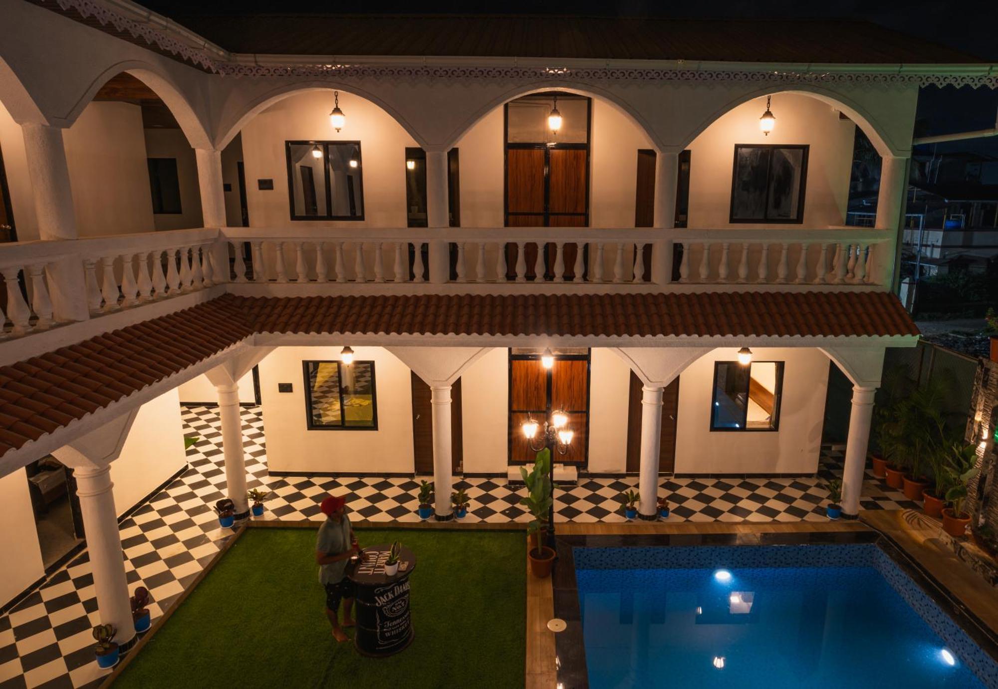 Hotel Sapphire Mansion Alībāg Exterior foto