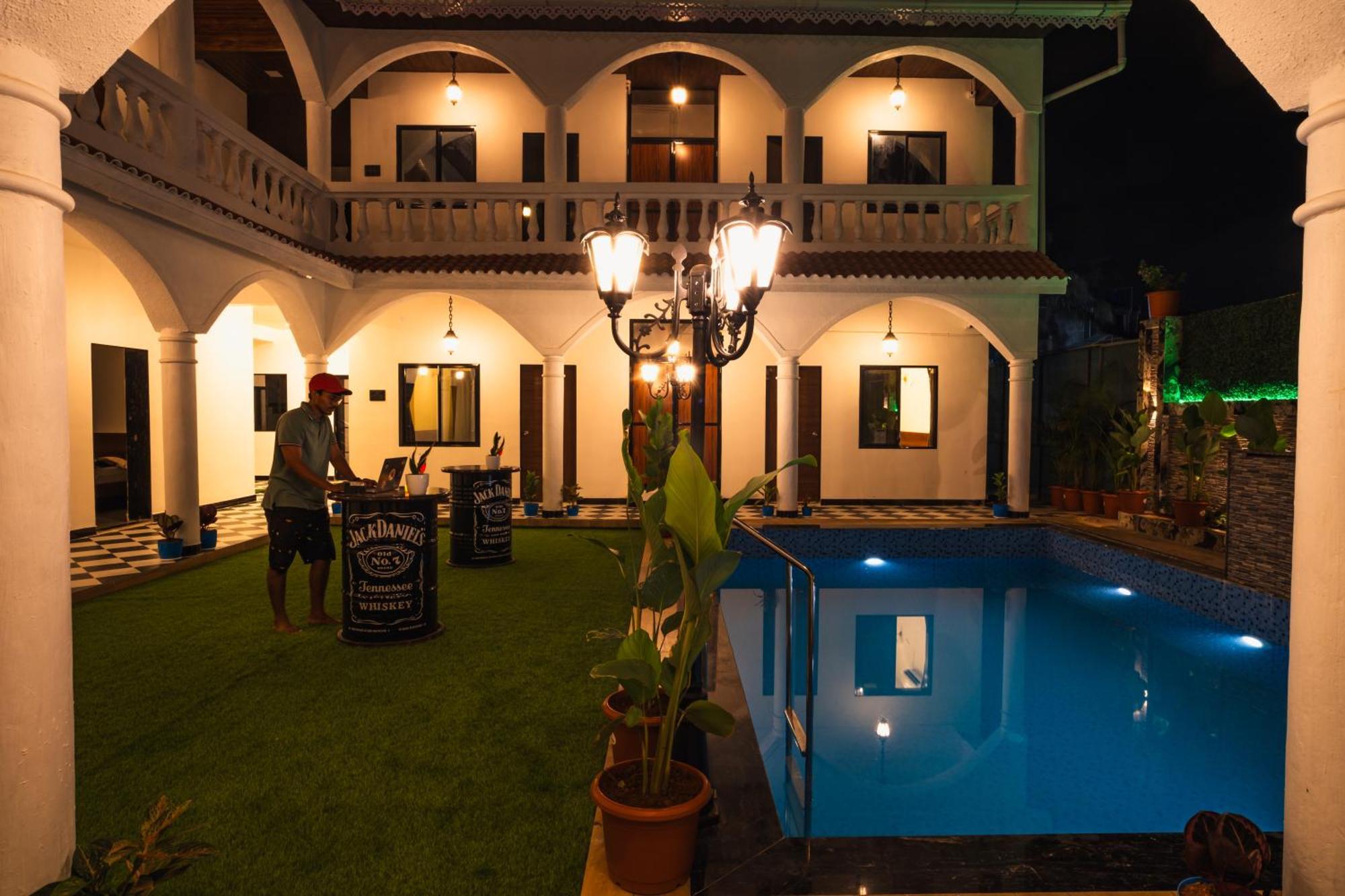 Hotel Sapphire Mansion Alībāg Exterior foto